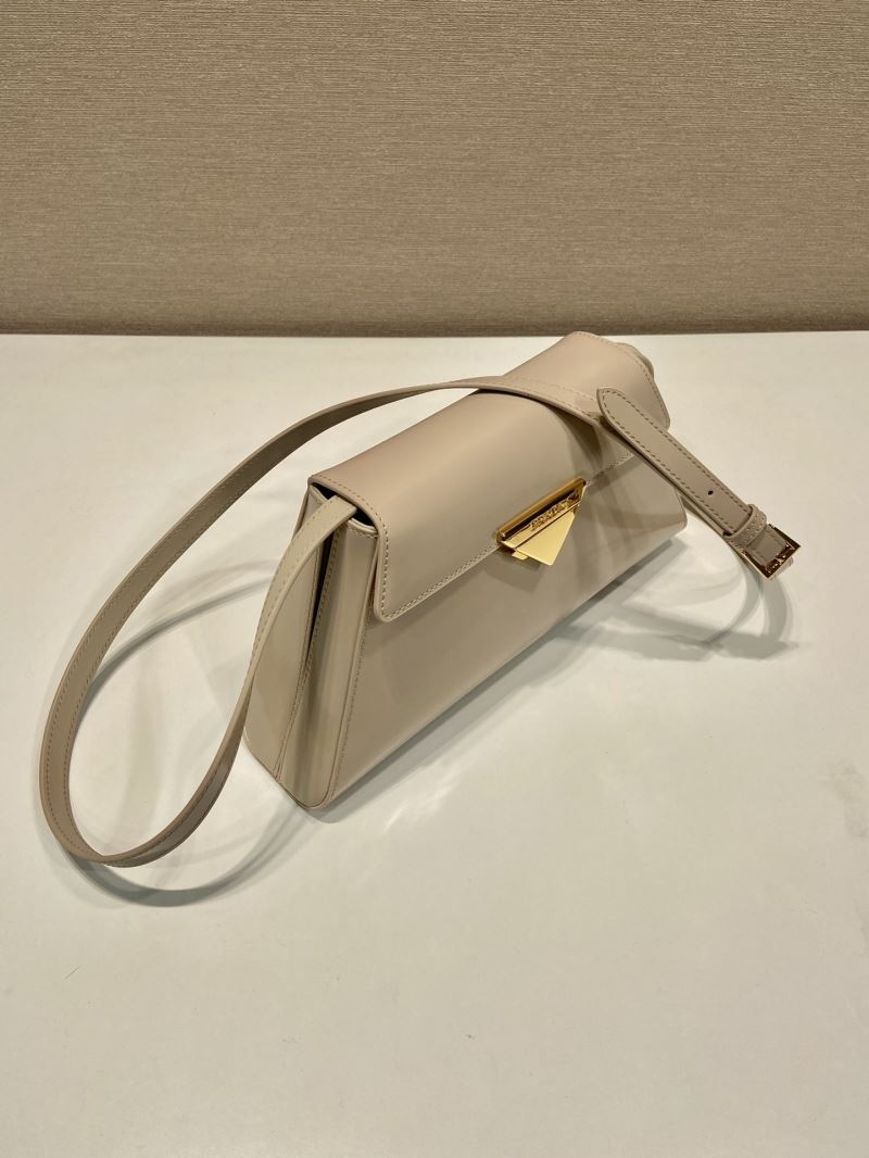 Pra*a hobo bags